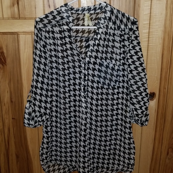 LADIES HOUNDSTOOTH BLOUSE - Picture 4 of 4